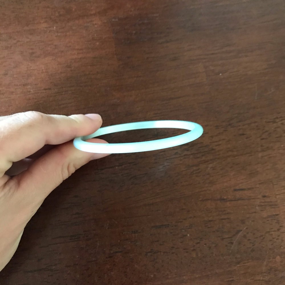 Lightweight jade colored bangle